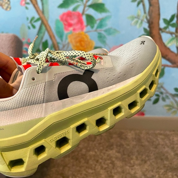 Shoes - On running sneakers women